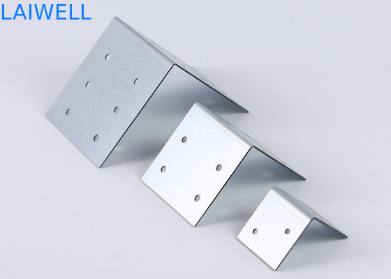 Verarbeitung von individuellen Metallstempeln L-förmige Holzkistenkante Festengelguard Verzinkte Eisenhardware Teile