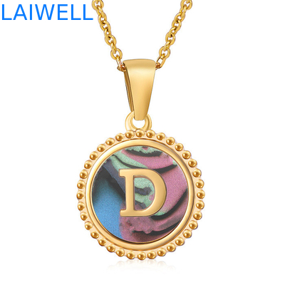 Einzigartiger Schmuck 16MM 18K Goldplattiert Edelstahl 3D Schalenbrief Halskette Frauenbrief Anhänger