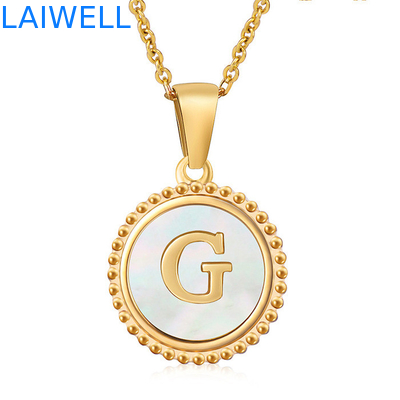 Einzigartiger Schmuck 16MM 18K Goldplattiert Edelstahl 3D Schalenbrief Halskette Frauenbrief Anhänger