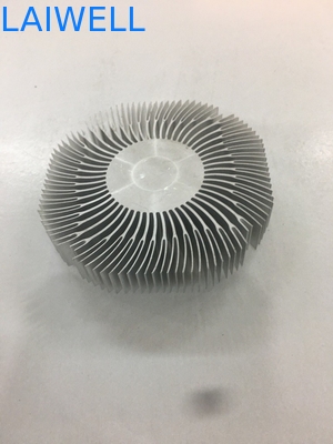Custom CNC Metallstempel Aluminium Wärmeverteilungsradiator für Computerkühlgerät Direktversorgung in DongGuan