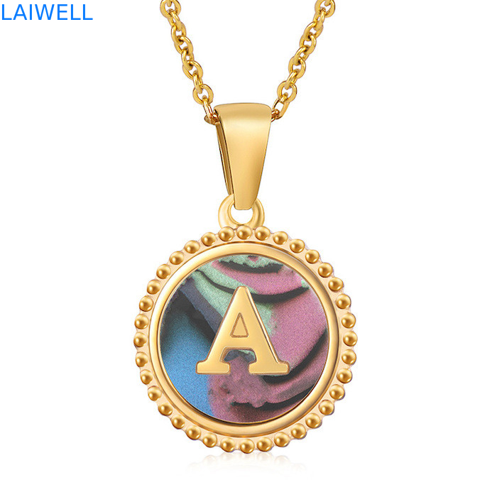 Einzigartiger Schmuck 16MM 18K Goldplattiert Edelstahl 3D Schalenbrief Halskette Frauenbrief Anhänger