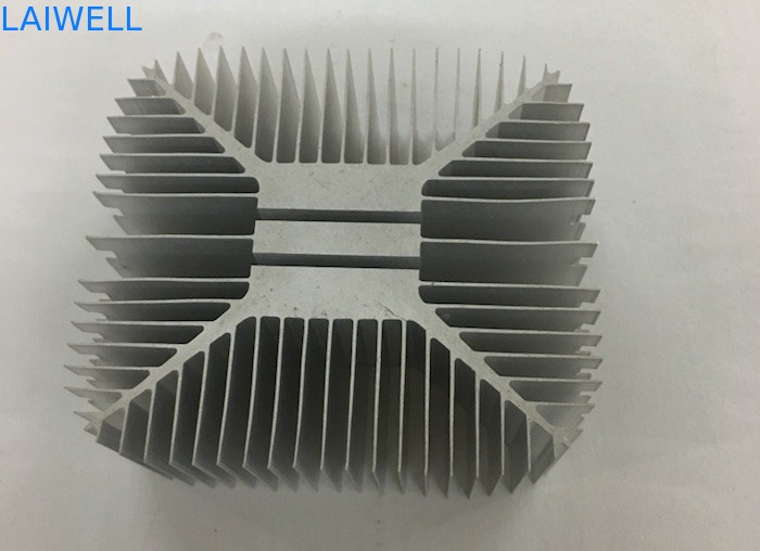 Custom CNC Metallstempel Aluminium Wärmeverteilungsradiator für Computerkühlgerät Direktversorgung in DongGuan